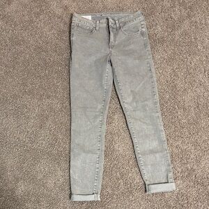 GAP Women's Light Gray Skinny Jeans